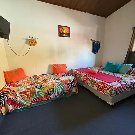 Passifloras Hostel Quepos Exterior photo